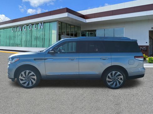 Certified 2023 Lincoln Navigator Reserve image 8