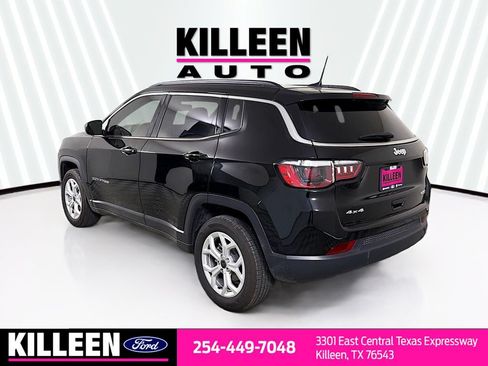 Used 2025 Jeep Compass Latitude AWD/4WD image 6