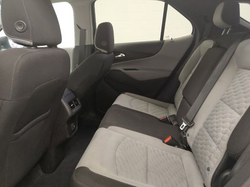 Used 2021 Chevrolet Equinox LS w/ LS Convenience Package FWD image 18