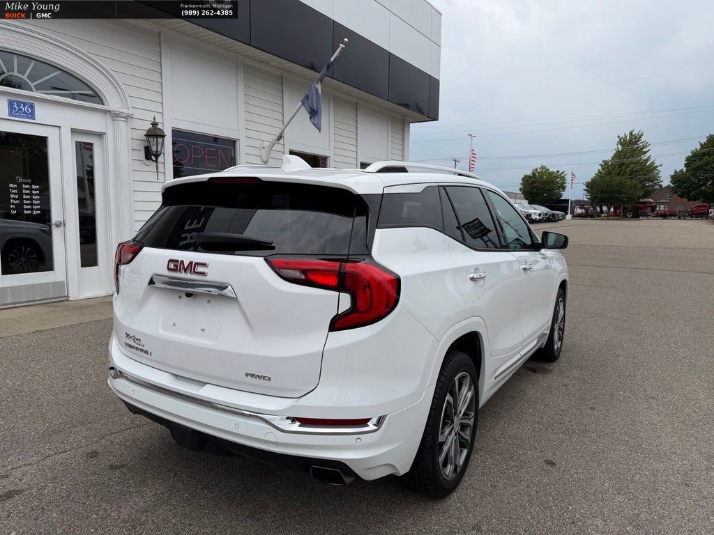 Used 2018 GMC Terrain Denali w/ Advanced Safety Package AWD/4WD image 5
