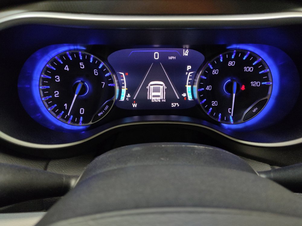 Used 2024 Chrysler Pacifica Touring-L FWD image 23