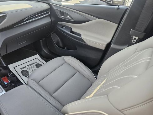 Used 2025 Buick Envista Avenir image 28