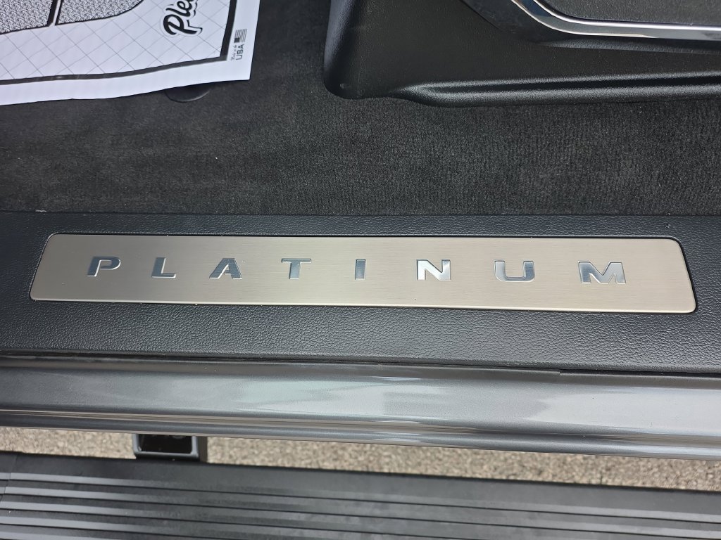 Used 2025 Ford F250 Platinum AWD/4WD image 34