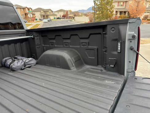 Used 2025 Chevrolet Silverado 1500 ZR2 w/ Technology Package image 16