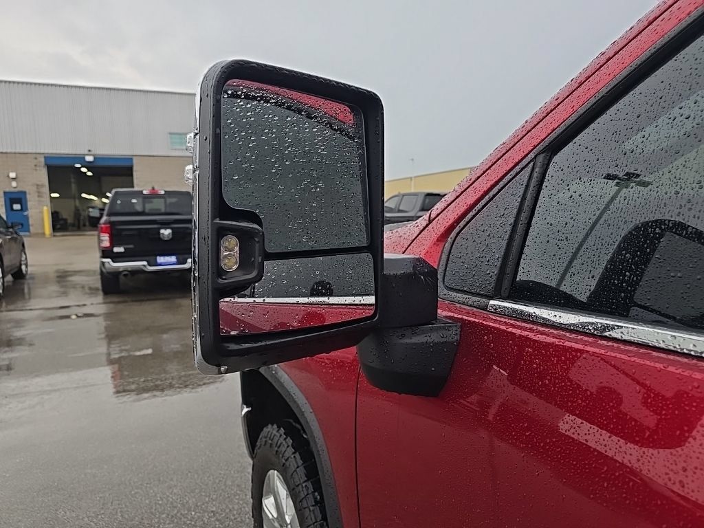 Used 2020 Chevrolet Silverado 2500 LTZ AWD/4WD image 7