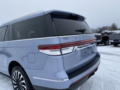 Used 2024 Lincoln Navigator L Black Label image 8