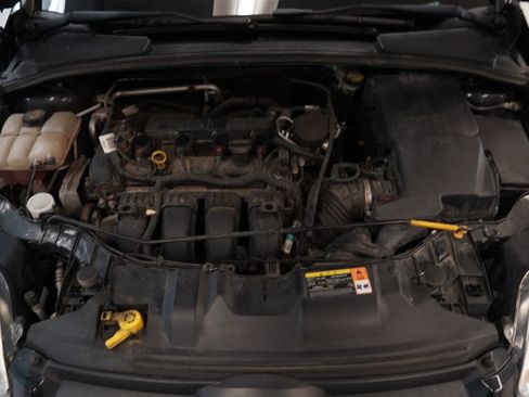 Used 2014 Ford Focus SE w/ SE Winter Package FWD image 38