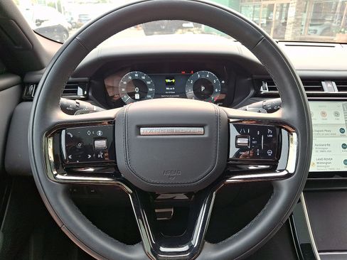 Certified 2026 Land Rover Range Rover Velar Dynamic SE AWD/4WD image 6