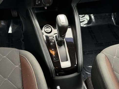 Used 2020 Nissan Kicks SR w/ Exterior Package image 16