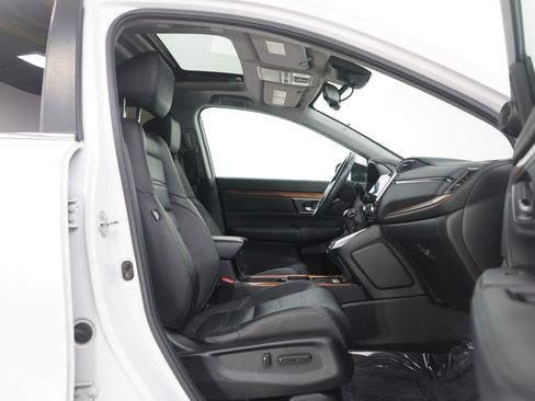 Used 2020 Honda CR-V Touring image 10