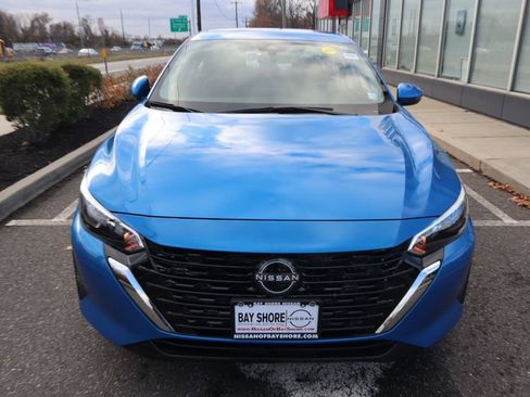 Certified 2025 Nissan Sentra SV FWD image 5