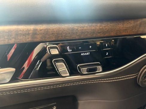 Used 2022 Jeep Grand Wagoneer Series II w/ Premium Group II AWD/4WD image 37