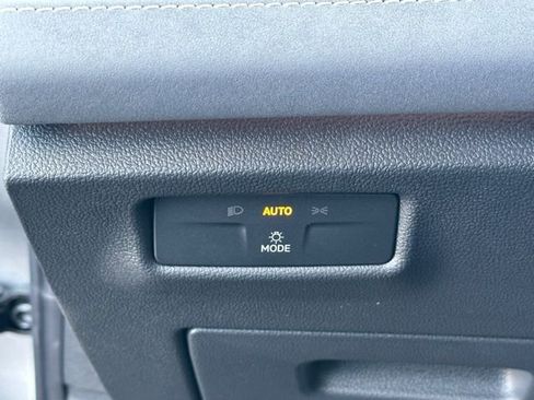 New 2026 Volkswagen Tiguan SE image 24