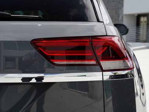 Used 2022 Volkswagen Atlas Cross Sport SEL Premium R-Line image 12