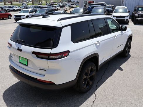 New 2025 Jeep Grand Cherokee L Limited w/ Black Appearance Package image 5