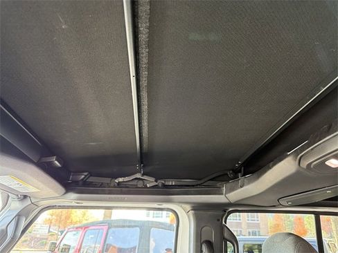 Used 2024 Jeep Gladiator Sport image 32