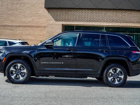 Used 2024 Jeep Grand Cherokee Limited 4xe AWD/4WD image 10