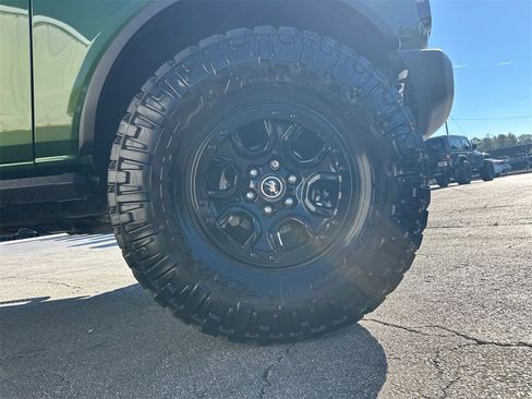 Used 2023 Ford Bronco Wildtrak image 13