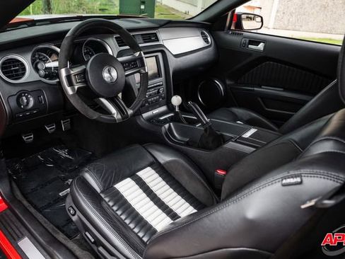Used 2011 Ford Mustang Shelby GT500 w/ SVT Performance Pkg image 3