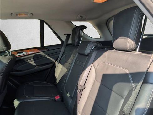 Used 2015 Mercedes-Benz ML 250 BlueTEC 4MATIC image 17