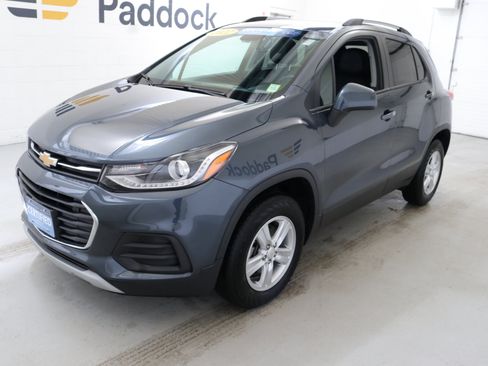 Certified 2022 Chevrolet Trax LT w/ LT Convenience Package image 4