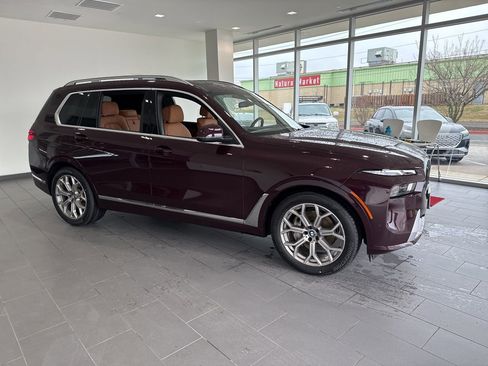 Certified 2024 BMW X7 xDrive40i w/ Executive Package image 1