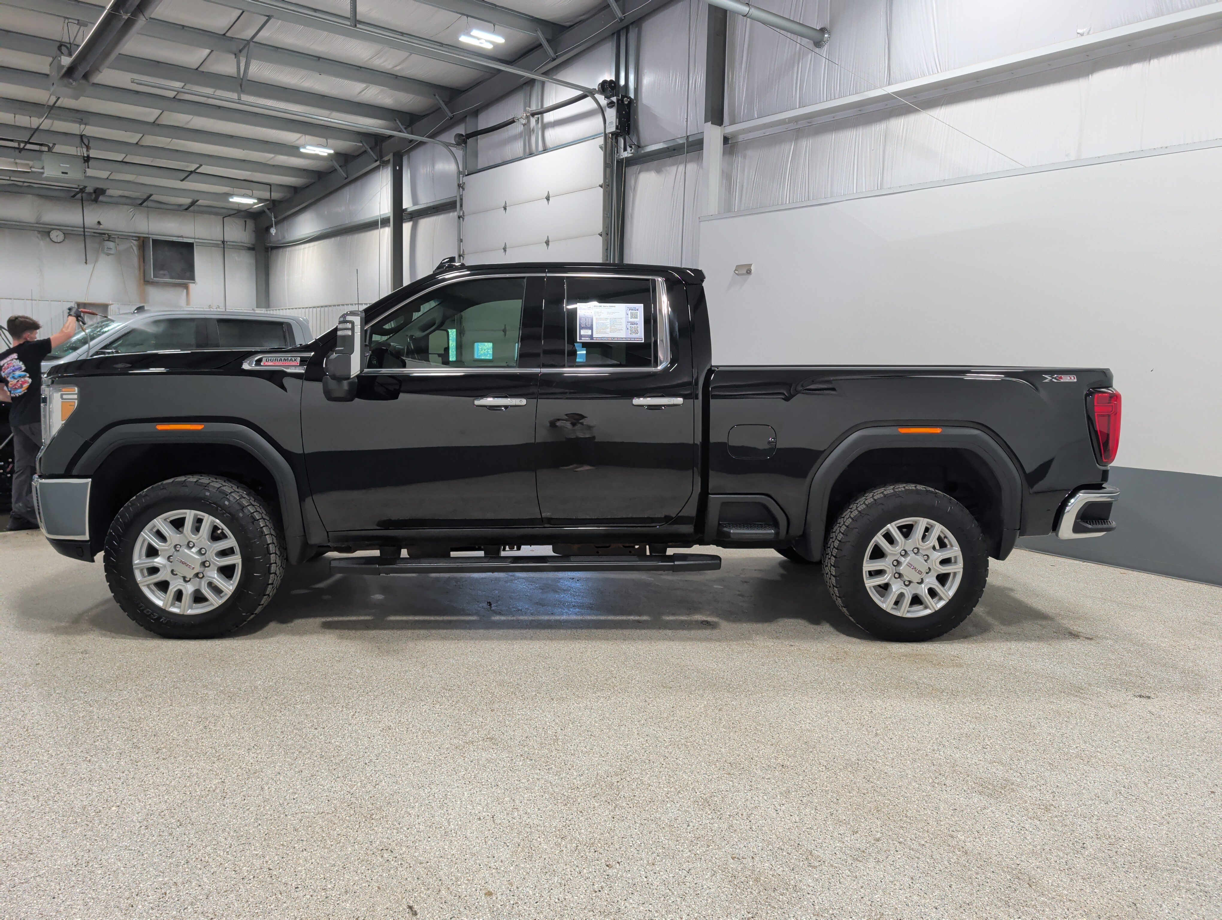 Used 2022 GMC Sierra 2500 SLT w/ X31 Off-Road Package AWD/4WD image 6