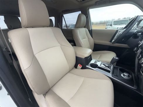 Used 2022 Toyota 4Runner SR5 Premium image 13