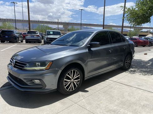 Used 2018 Volkswagen Jetta Wolfsburg Edition FWD image 8