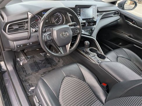 Used 2024 Toyota Camry SE image 14