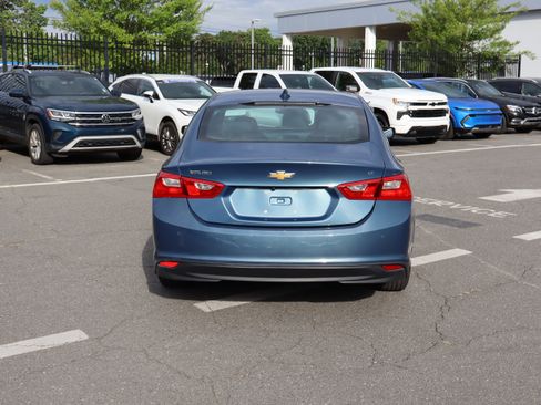 Used 2024 Chevrolet Malibu LT FWD image 9