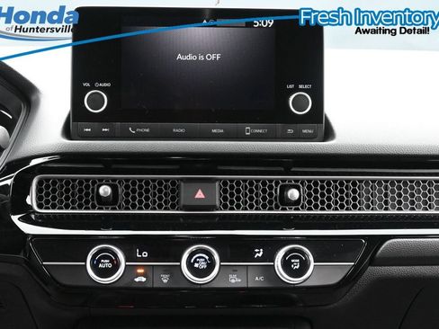 Used 2025 Honda Civic Sport image 18