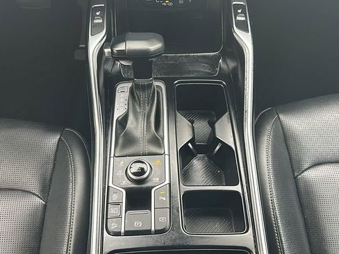 Used 2024 Kia Sorento S image 27