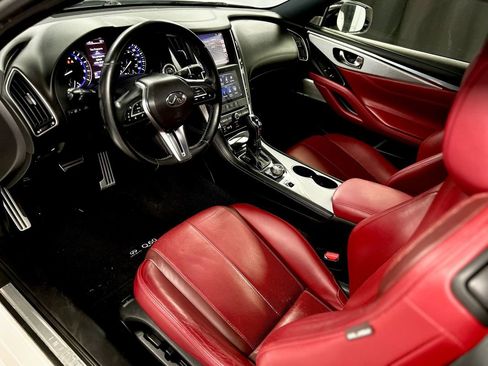 Used 2018 INFINITI Q60 Red Sport 400 w/ Sensory Package 3.0T Sport image 17