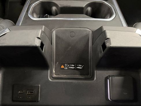 Used 2025 GMC Sierra 2500 SLT w/ SLT Convenience Package image 16