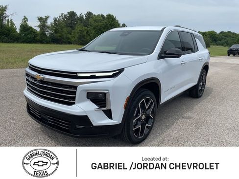 New 2026 Chevrolet Traverse High Country FWD image 1