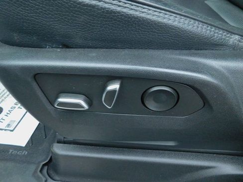 Used 2023 GMC Yukon Denali image 10