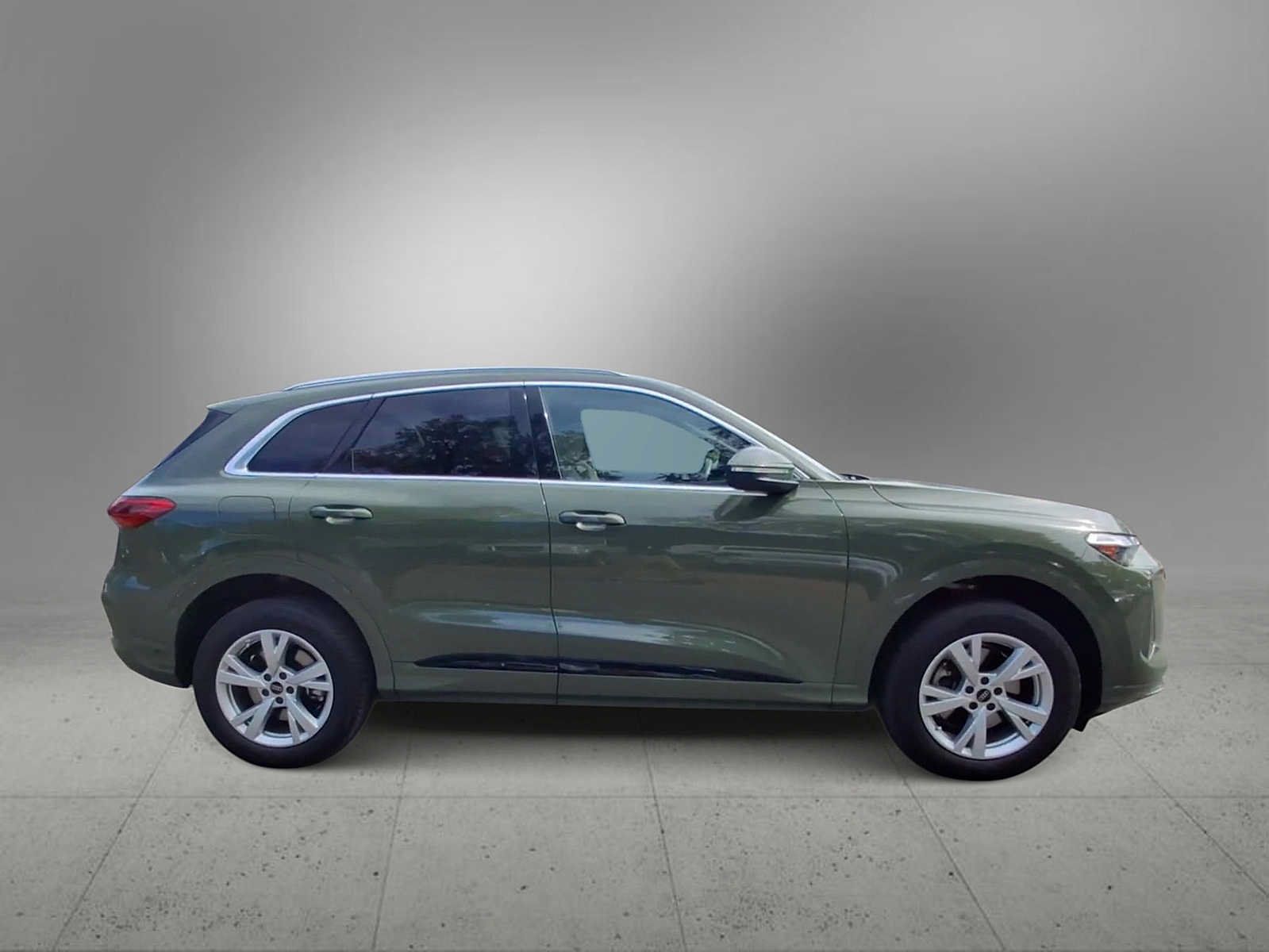 Used 2025 Audi Q5 Premium w/ Convenience Package AWD/4WD image 9