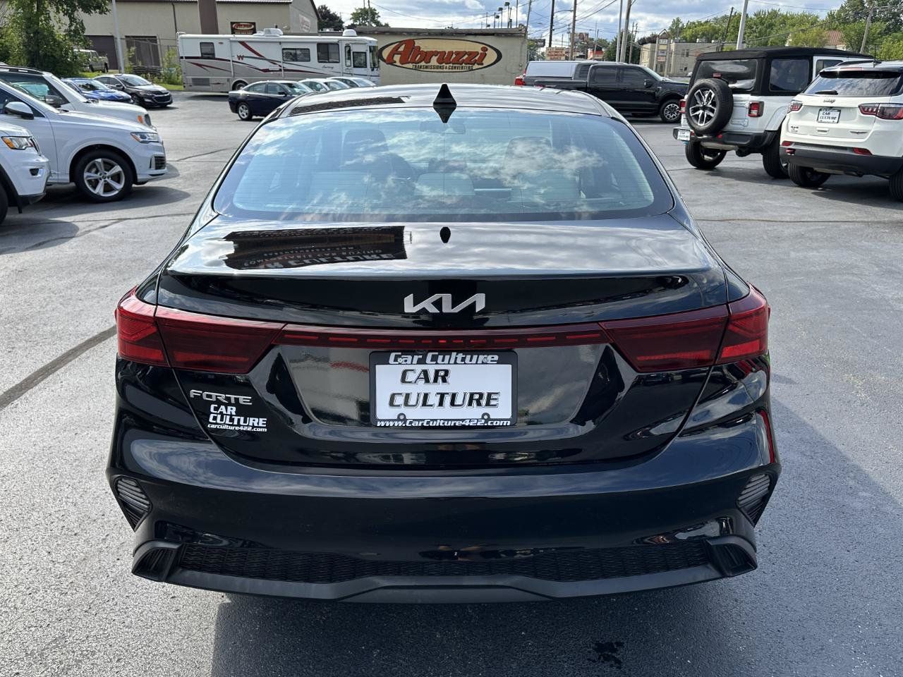 Used 2023 Kia Forte LXS w/ LXS Technology Package FWD image 13