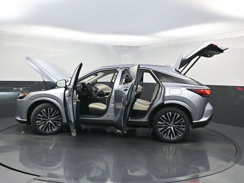 Used 2023 Lexus RX 350 Premium Plus w/ Cold Area Package FWD image 37