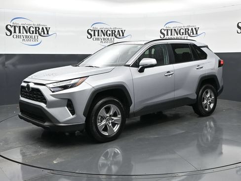 Used 2024 Toyota RAV4 XLE w/ Convenience Package FWD image 3