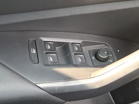 Used 2020 Volkswagen Jetta R-Line w/ R-Line Cold Weather Package FWD image 28