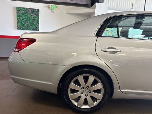 Used 2006 Toyota Avalon XLS image 53