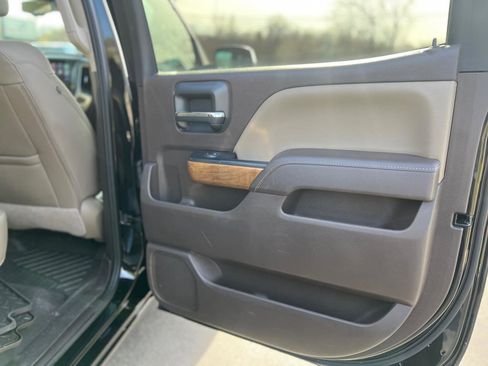 Used 2018 Chevrolet Silverado 1500 LTZ w/ Sport Package image 39