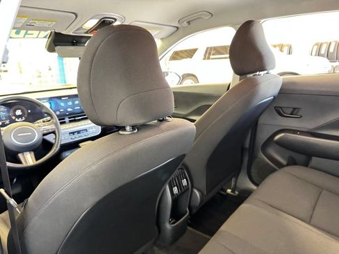 Used 2025 Hyundai Kona SEL FWD image 27