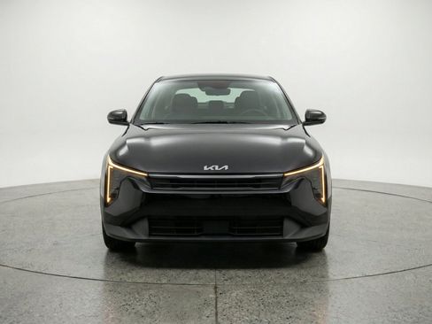 Used 2025 Kia K4 FWD image 2