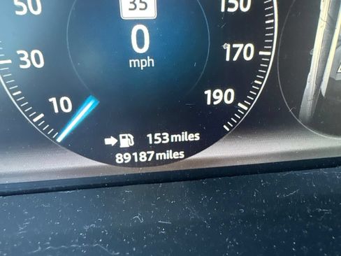 Used 2018 Jaguar XJ R-Sport RWD image 10
