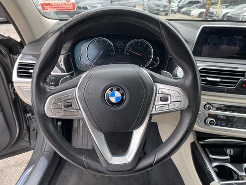 Used 2016 BMW 740i RWD image 10