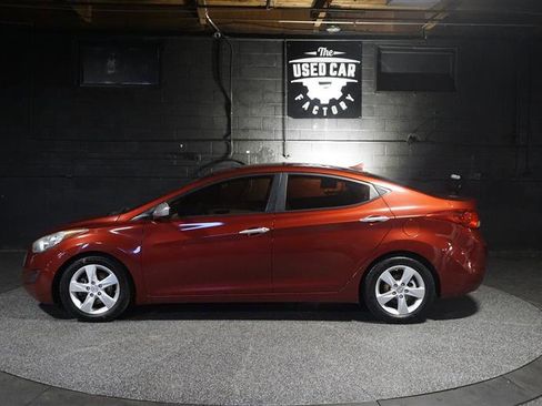 Used 2013 Hyundai Elantra GLS image 2