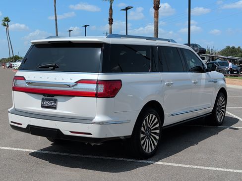 Used 2019 Lincoln Navigator L Reserve AWD/4WD image 2